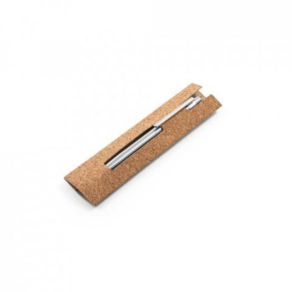 ALEXA - Penna in Acciaio Inossidabile (53% rSS) a Rotazione e Confezione a Sughero - Cod. 91779